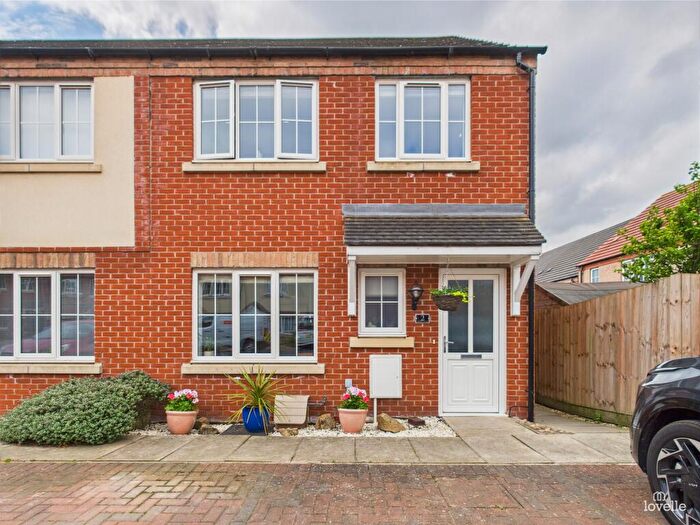 3 Bedroom Semi-Detached House For Sale In Antonius Close, Caistor, LN7