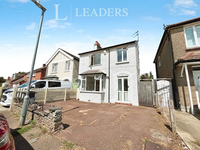 3 Bedroom Detached House To Rent In Anchor Road, CO15