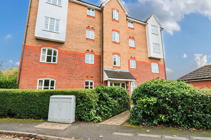 2 Bedroom Apartment To Rent In Friarscroft Way, Aylesbury, HP20