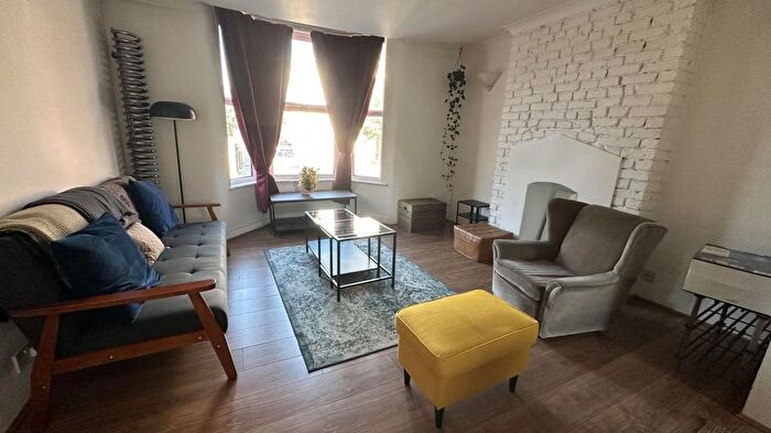 1 Bedroom Flat To Rent In Kenworthy Road, Homerton, E9