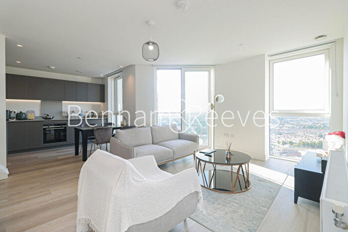 2 Bedroom Apartment To Rent In Daneland Walk, Tottenham Hale, N17