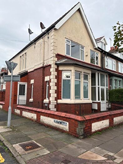 2 Bedroom Flat To Rent In Leasowe Road, Wallasey, Merseyside, CH45