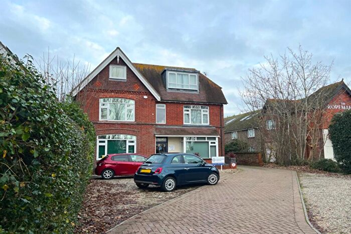 1 Bedroom Apartment To Rent In Havant Road, Emsworth, PO10