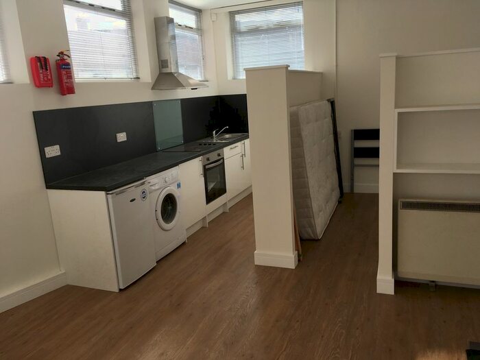 Studio To Rent In Very Near North Circular Road Area, Neasden, NW10