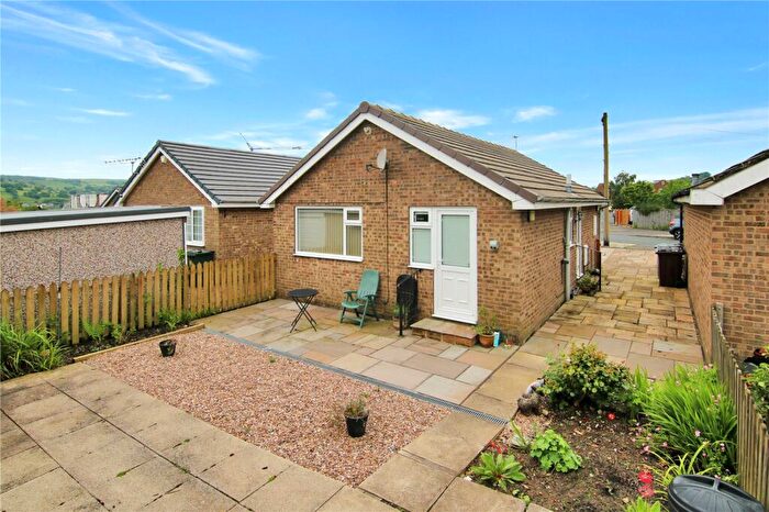 2 Bedroom Bungalow For Sale In Jennings Close, Silsden, BD20