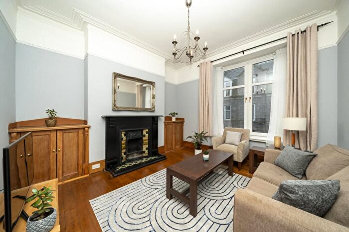 1 Bedroom Flat To Rent In Howburn Place Aberdeen, AB11