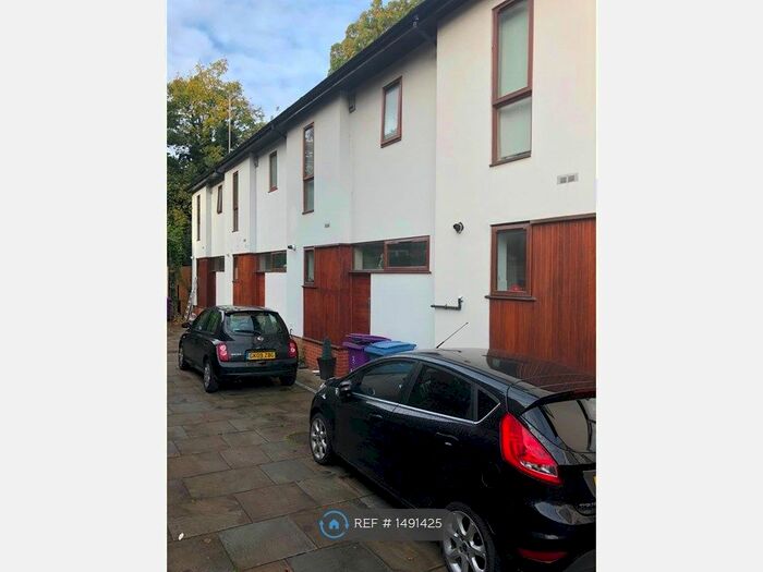 2 Bedroom End Of Terrace House To Rent In Jardin Mews, Liverpool, L17