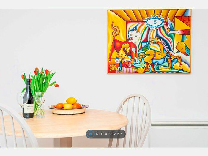 2 Bedroom Flat To Rent In Delta Court, Maidenhead, SL6