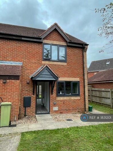 3 Bedroom Terraced House To Rent In Deacon Place, Middleton, Milton Keynes, MK10