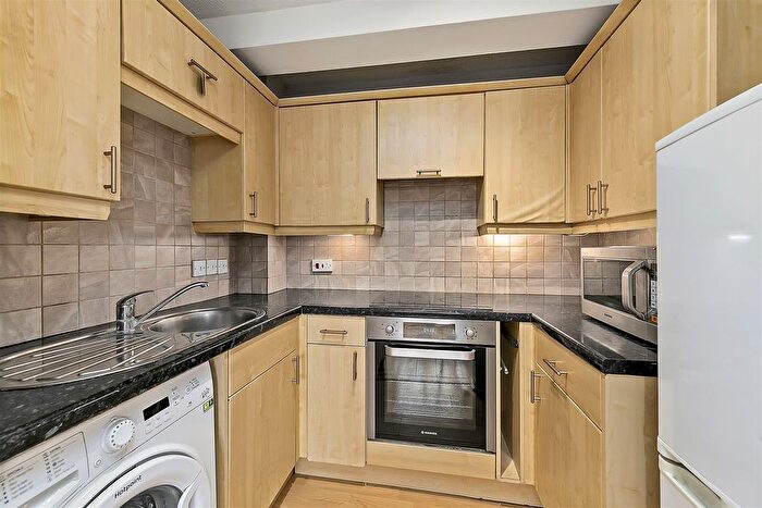 2 Bedroom Flat For Sale In Feltham Road, Ashford, TW15