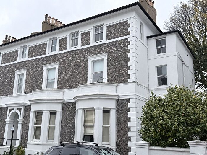 2 Bedroom Flat To Rent In Belmont, Brighton, BN1