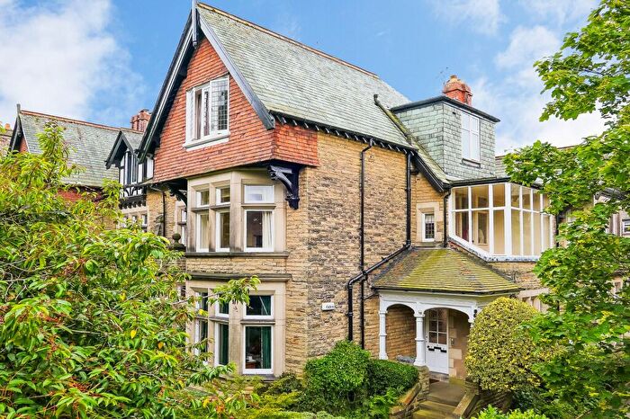 3 Bedroom Flat For Sale In Park Avenue, Harrogate, HG2