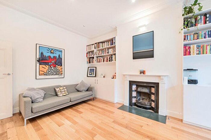 2 Bedroom Flat For Sale In Howitt Road, Belsize Park, NW3