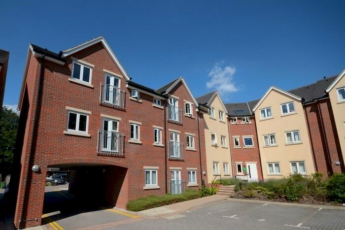 2 Bedroom Flat To Rent In Almond Court, Cromwell Road, GU15