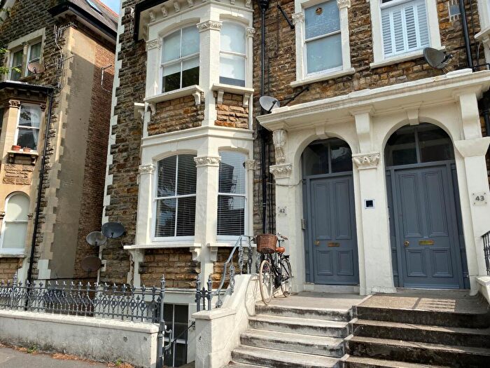 Apartment To Rent In Cromwell Road, Hove, BN3