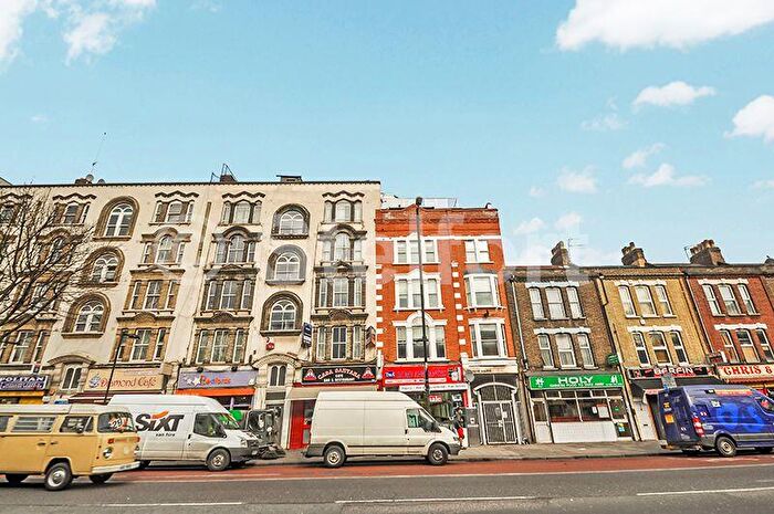 3 Bedroom Flat To Rent In Holloway Road, London, N7