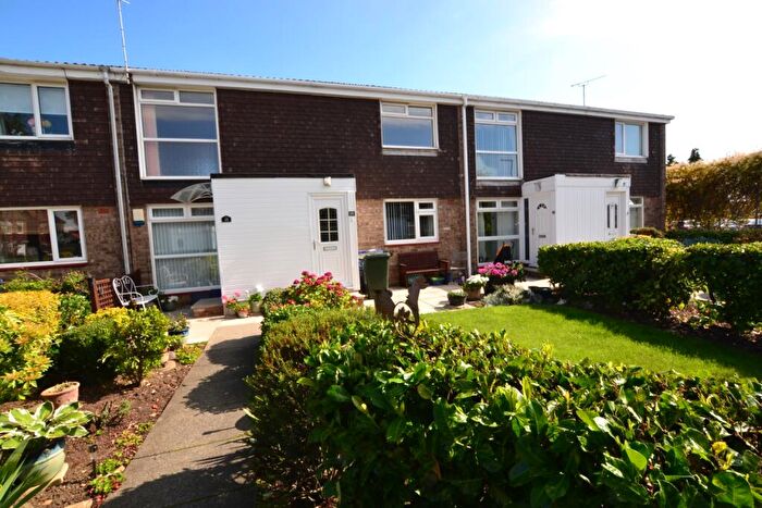 2 Bedroom Flat To Rent In Trentham Avenue, Newcastle Upon Tyne, Tyne And Wear, NE7