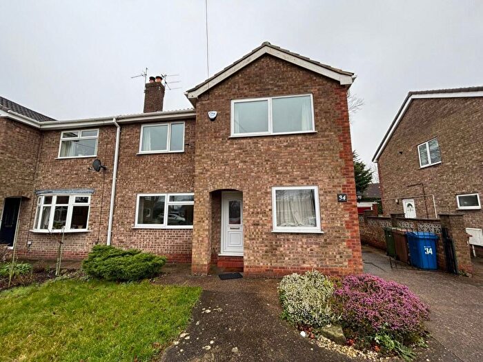 4 Bedroom Semi-Detached House To Rent In Allanson Drive, Cottingham, East Yorkshire, HU16