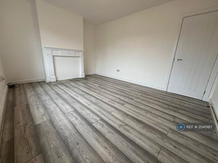 3 Bedroom Terraced House To Rent In Heathfield Road, Nottingham, NG5