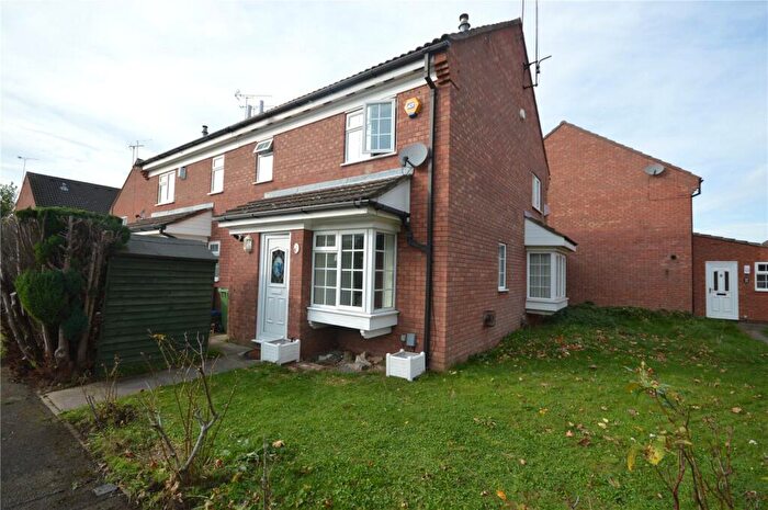 1 Bedroom House To Rent In Howard Close, Luton, Bedfordshire, LU3