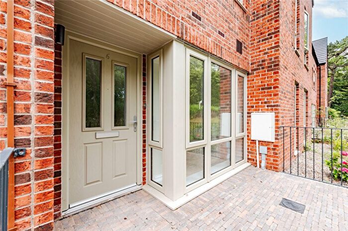 2 Bedroom Flat For Sale In Apartment, Emmeline Court, Northwich Road, Knutsford, WA16