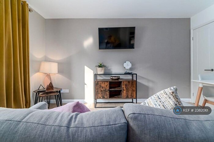 Studio To Rent In Apsley Road, Bristol, BS8 - Photo 3