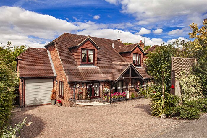 3 Bedroom Detached House For Sale In Wallingford Road, Goring On Thames, RG8
