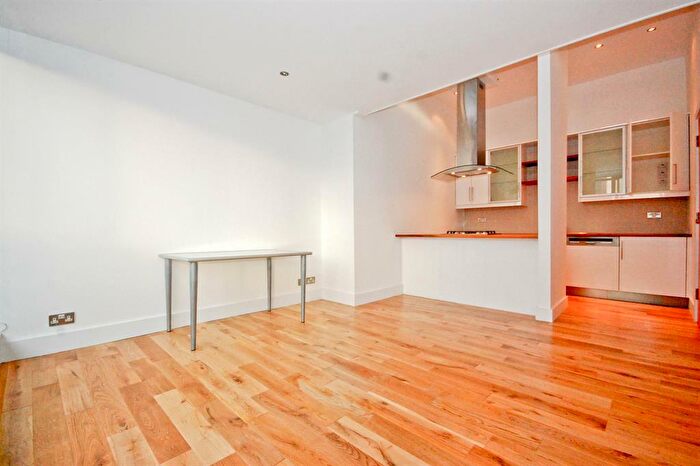 1 Bedroom Flat To Rent In Thrawl Street, Spitalfields, E1