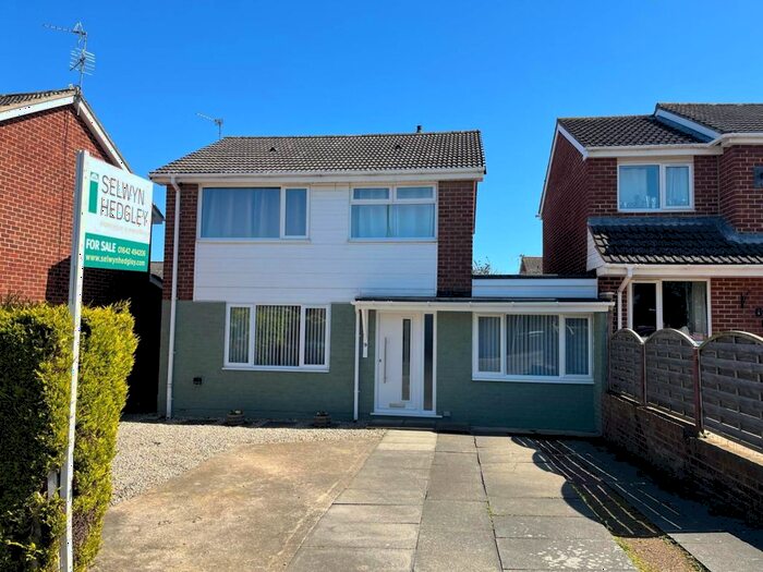 4 Bedroom Link Detached House For Sale In Wentworth Crescent, New Marske, TS11