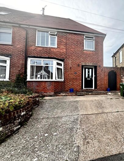 3 Bedroom Semi-Detached House For Sale In Dolphins Road, Folkestone, CT19