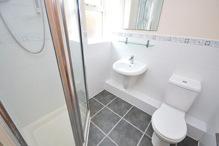 2 Bedroom Flat For Sale In Heaton Gardens, Heaton Moor Road, Heaton Moor, SK4
