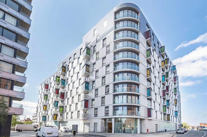 2 Bedroom Flat For Sale In Hunsaker Street, Alfred Street, RG1