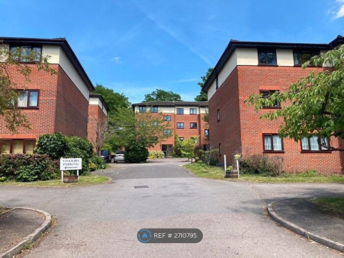 2 Bedroom Flat To Rent In Winchester Court, High Wycombe, HP11