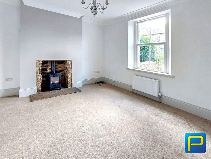 3 Bedroom End Of Terrace House For Sale In Bridge Street, Alnwick, NE66