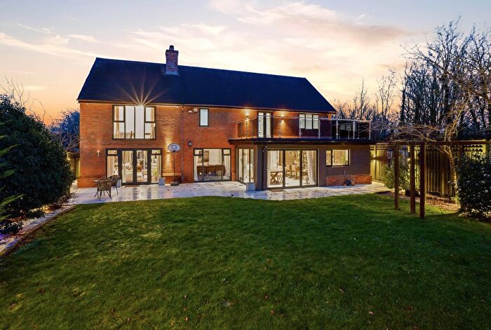 5 Bedroom Detached House For Sale In Toot Hill Close, Shenley Church End, MK5