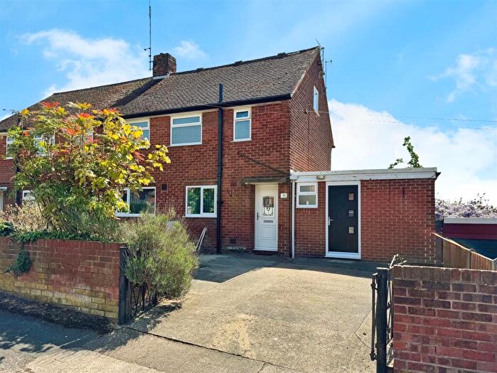 4 Bedroom Semi Detached House For Sale In Stevenson Road, Worksop, S81