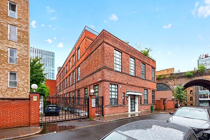 2 Bedroom Flat To Rent In Surrey Row, London, SE1