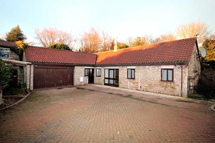 3 Bedroom Bungalow For Sale In Wilsic, Doncaster, South Yorkshire, DN11