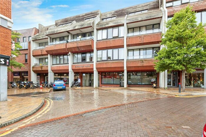 1 Bedroom Flat For Sale In Market Street, Maidenhead, Berkshire, SL6