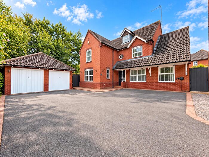 5 Bedroom Detached House For Sale In Quintonside, Grange Park, Northampton, NN4