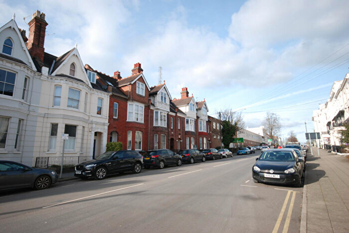 1 Bedroom Apartment To Rent In Dale Street, Leamington Spa, Warwickshire, CV32
