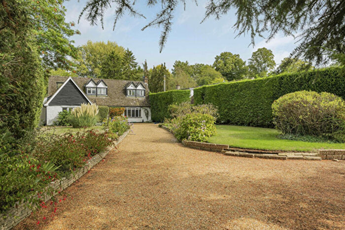 4 Bedroom Detached House For Sale In Winterbrook, Wallingford, OX10