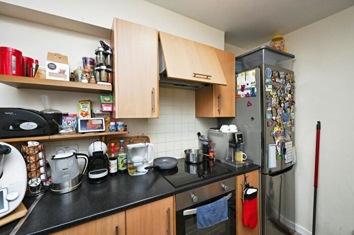 2 Bedroom Semi-Detached House For Sale In Oxford Street, Mansfield, Nottinghamshire, NG18