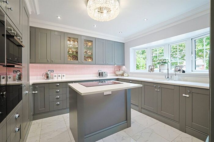 3 Bedroom Terraced House For Sale In Nickleby Road, Chalk, Kent, DA12