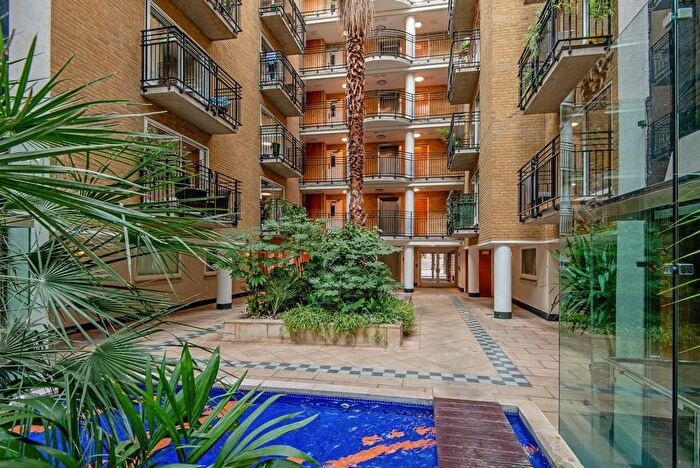 2 Bedroom Flat To Rent In High Timber Street, London, EC4V