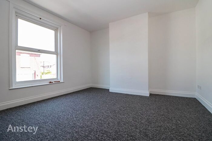 4 Bedroom Terraced House To Rent In Middle Street, Southampton, SO14