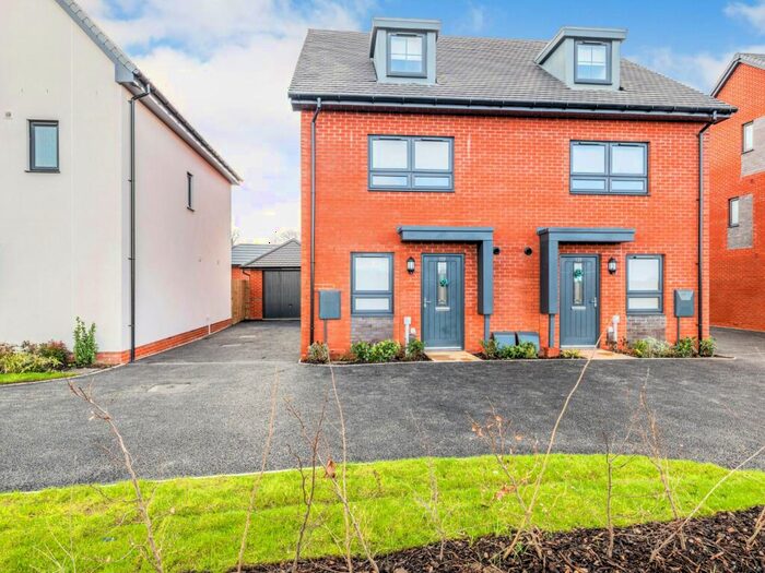 3 Bedroom Semi-Detached House To Rent In White Lias Way, Upper Lighthorne, Leamington Spa, CV33