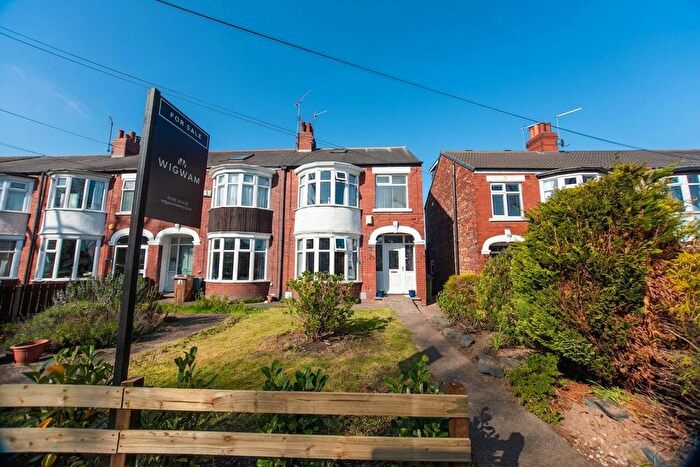 4 Bedroom End Of Terrace House For Sale In Kingston Road, Willerby, HU10