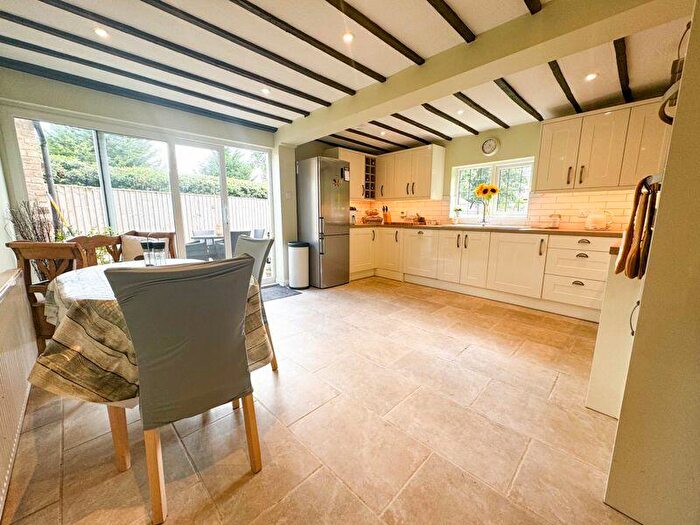 3 Bedroom Character Property For Sale In Brewery Cottages, Slapton, LU7