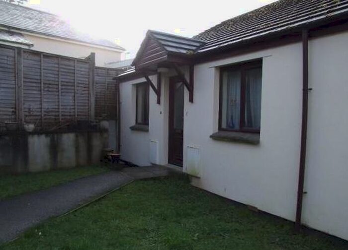 2 Bedroom Bungalow To Rent In Sydney Close, St. Austell, PL25